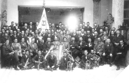 Schenking vlag Fanfare Hoop in de Toekomst