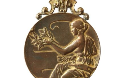 Schenking herdenkingsmedaille fanfare ‘Hoop en Moed’